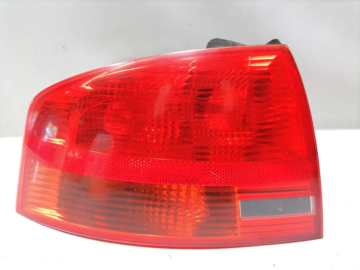 Audi A4 8E B7 original Rücklicht Rückleuchte Schlussleuchte links Limousine Bj.2005